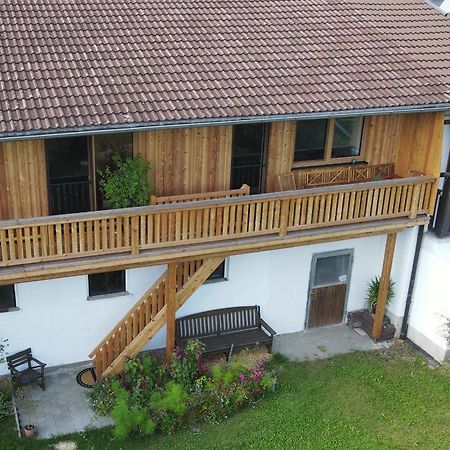 Ferienwohnung Chiemseezeit :-) - Familie Lechermann Gstadt am Chiemsee Eksteriør bilde