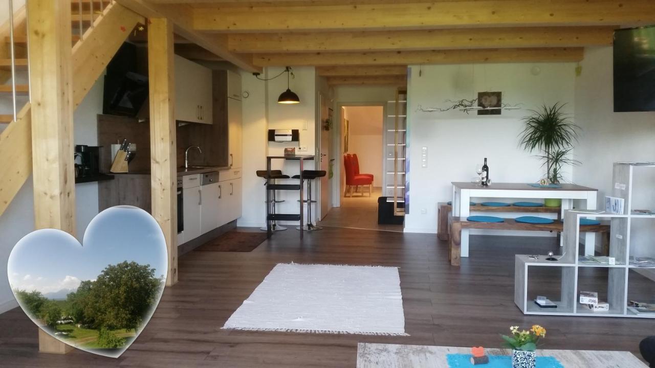 Ferienwohnung Chiemseezeit :-) - Familie Lechermann Gstadt am Chiemsee Eksteriør bilde